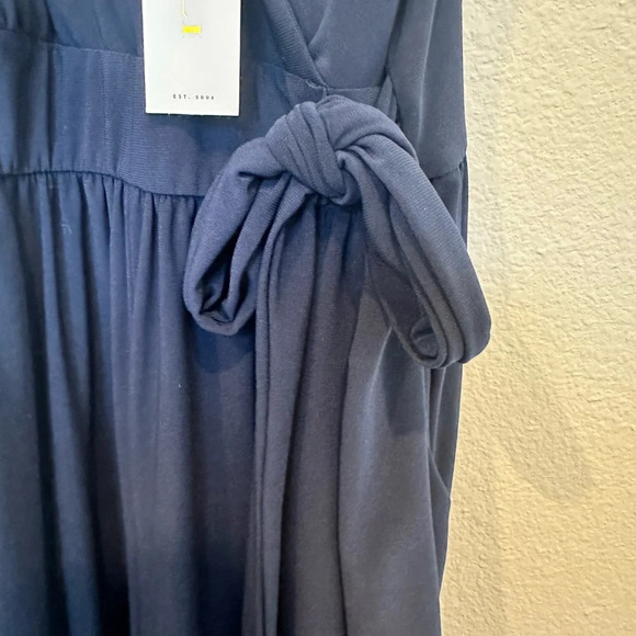 NWT GILLI navy blue jumpsuit with bow tie cinched waist cropped‎ small - Picture 5 of 10